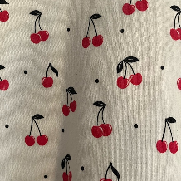 Wildfox cherry print super soft sweatshirt M - Picture 2 of 5